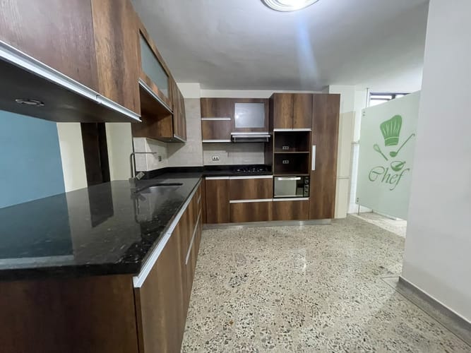 Apartamento de 2 alcobas en arriendo en Laureles, Medellín, 109 m² · foto 15 de 18