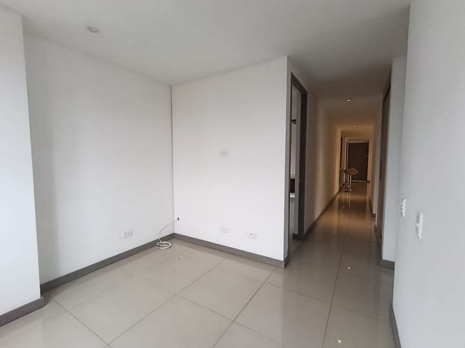 Apartamento de 3 alcobas en arriendo en Loma De La Doctora, Sabaneta, 140 m² · foto 6 de 20