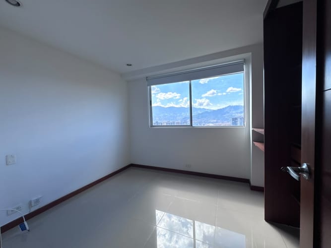 Apartamento de 2 alcobas en arriendo en El Poblado, Envigado, 76 m² · foto 8 de 15