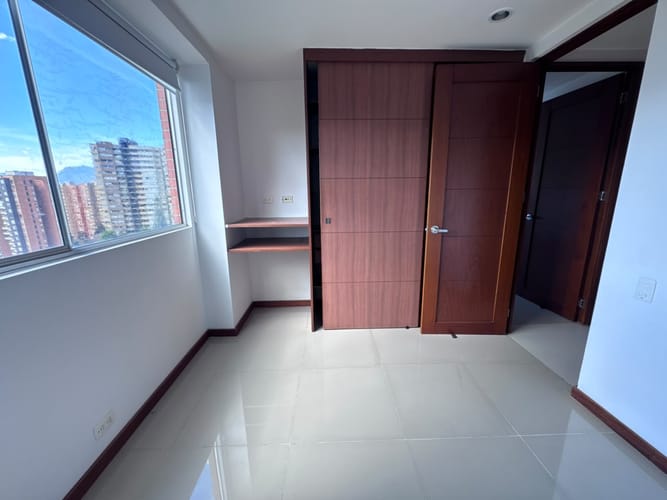 Apartamento de 2 alcobas en arriendo en El Poblado, Envigado, 76 m² · foto 9 de 15