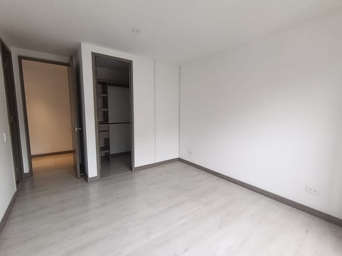 Apartamento de 3 alcobas en arriendo en Loma De La Doctora, Sabaneta, 140 m² · foto 12 de 20