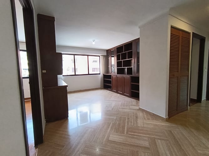 Apartamento de 3 alcobas en arriendo en El Poblado, Medellín, 148 m² · foto 4 de 19