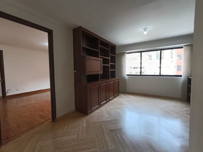 Apartamento de 3 alcobas en arriendo en El Poblado, Medellín, 148 m² · foto 5 de 19