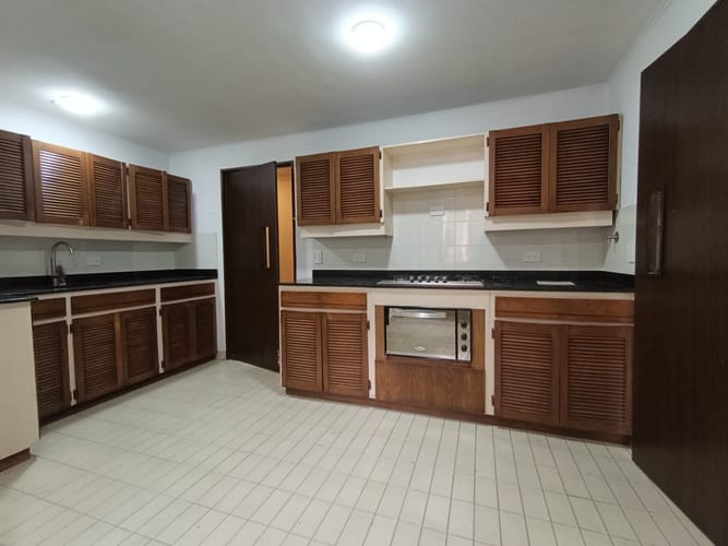 Apartamento de 3 alcobas en arriendo en El Poblado, Medellín, 148 m² · foto 7 de 19