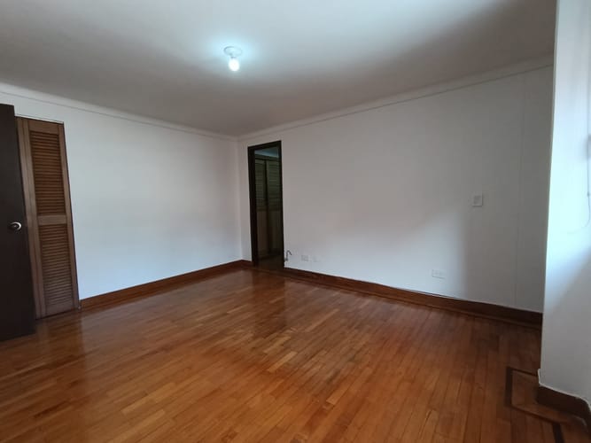 Apartamento de 3 alcobas en arriendo en El Poblado, Medellín, 148 m² · foto 10 de 19
