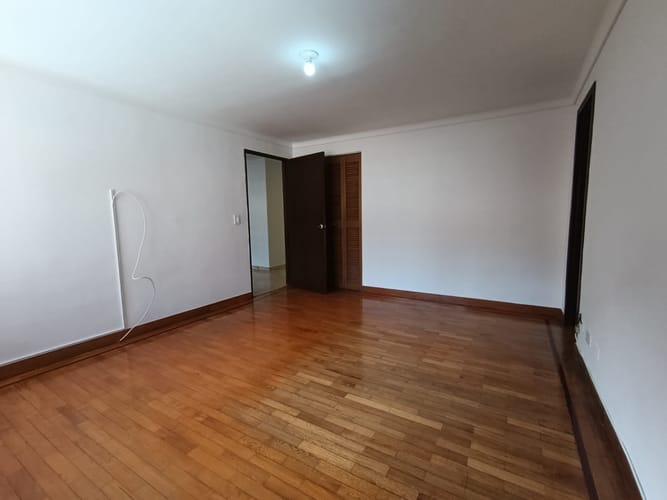 Apartamento de 3 alcobas en arriendo en El Poblado, Medellín, 148 m² · foto 11 de 19