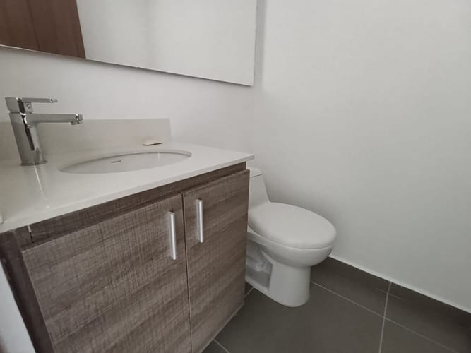 Apartamento de 2 alcobas en arriendo en Loma Del Escobero, Envigado, 85 m² · foto 4 de 7