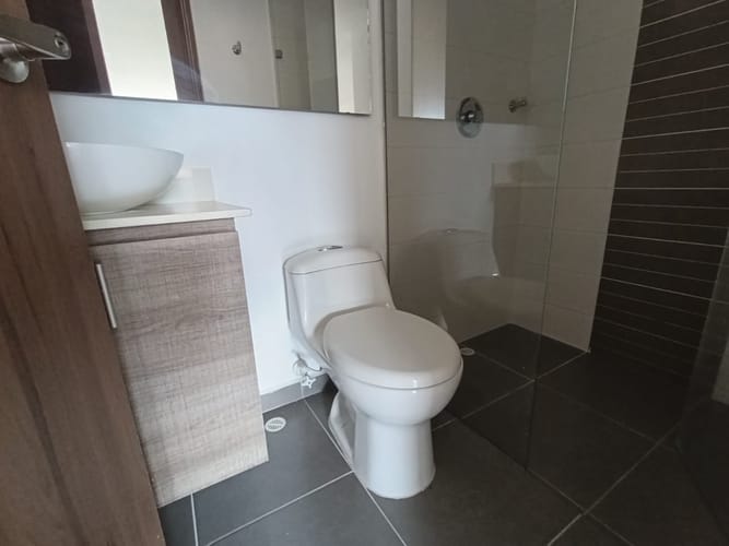 Apartamento de 2 alcobas en arriendo en Loma Del Escobero, Envigado, 85 m² · foto 6 de 7