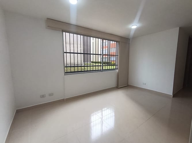 Apartamento de 3 alcobas en arriendo en Cuatro Esquinas, Rionegro, 50 m² · foto 2 de 8