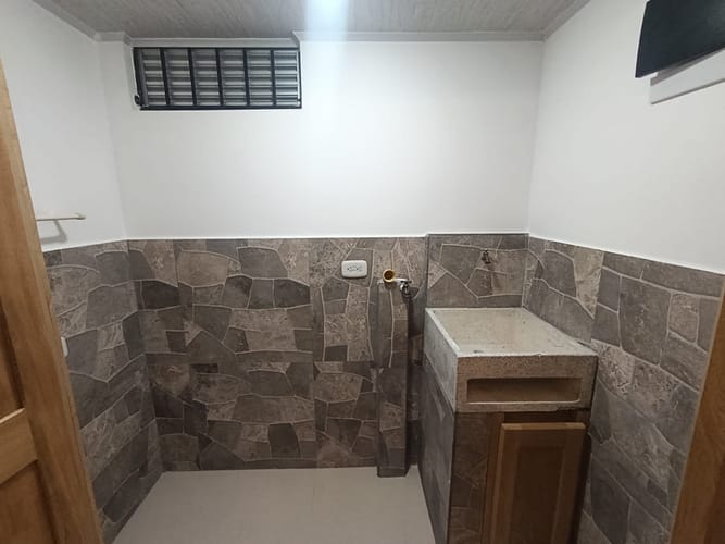 Apartamento de 3 alcobas en arriendo en Cuatro Esquinas, Rionegro, 50 m² · foto 3 de 8