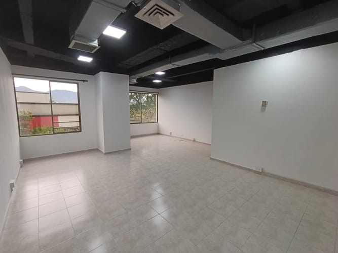 Oficina en arriendo en La Ceja, 37 m² · foto 7 de 11