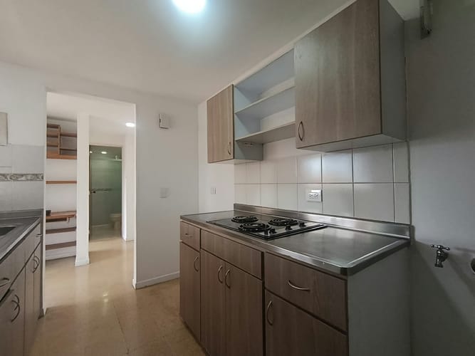 Apartaestudio en arriendo en La Floresta, Medellín, 39 m² · foto 2 de 14