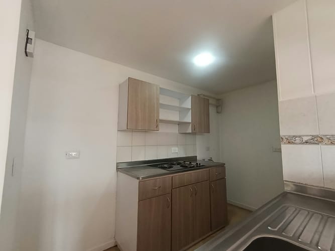 Apartaestudio en arriendo en La Floresta, Medellín, 39 m² · foto 5 de 14