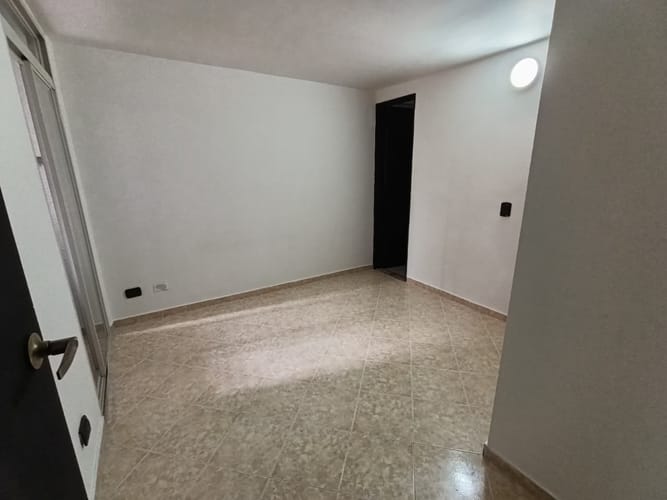 Apartamento de 3 alcobas en arriendo en Boston, Medellín, 57 m² · foto 6 de 14