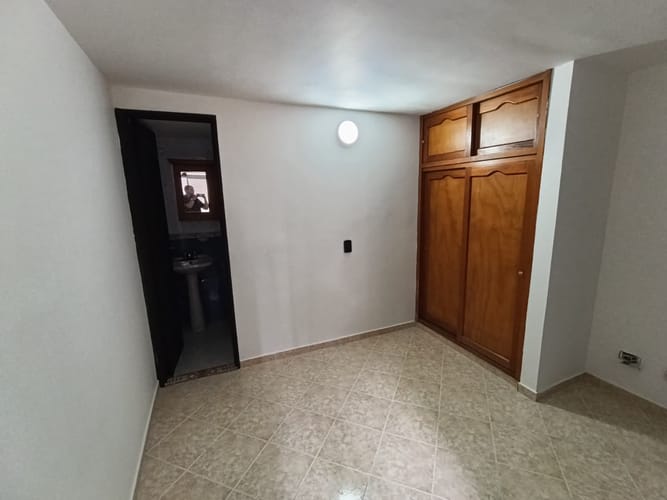 Apartamento de 3 alcobas en arriendo en Boston, Medellín, 57 m² · foto 7 de 14