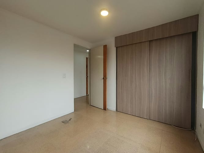Apartaestudio en arriendo en La Floresta, Medellín, 39 m² · foto 11 de 14