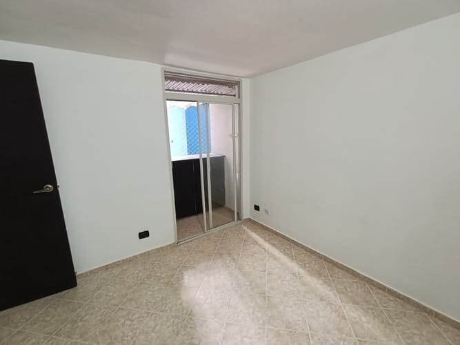 Apartamento de 3 alcobas en arriendo en Boston, Medellín, 57 m² · foto 8 de 14