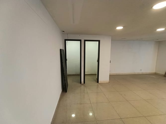 Local en arriendo en Guayaquil, Medellín, 74 m² · foto 3 de 8