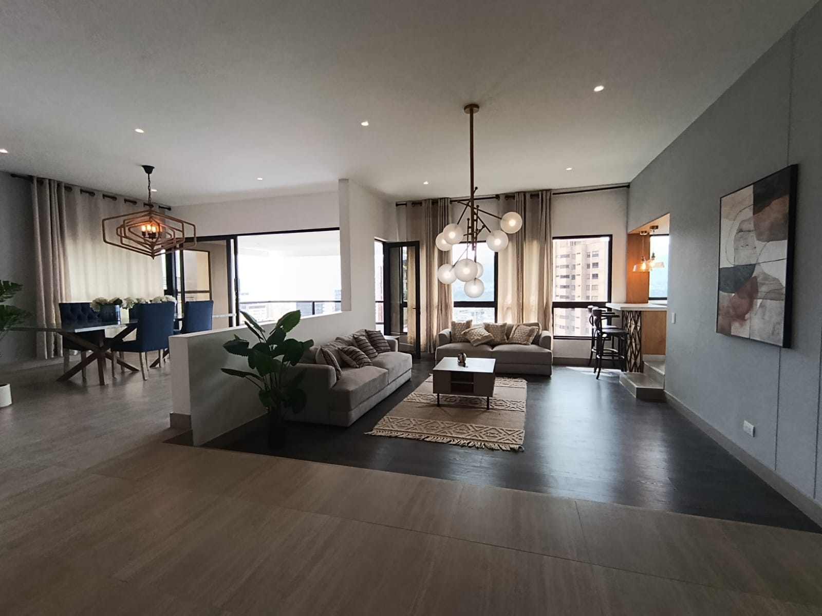 Apartamento en Arriendo en El Poblado, Medellín