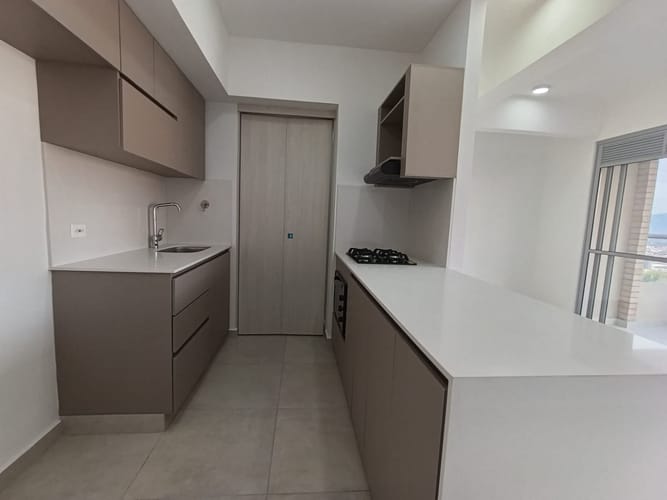 Apartamento de 3 alcobas en arriendo en Las Lomitas, Sabaneta, 85 m² · foto 2 de 20
