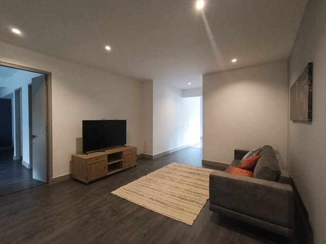 Apartamento de 3 alcobas en arriendo en El Poblado, Medellín, 277 m² · foto 9 de 20