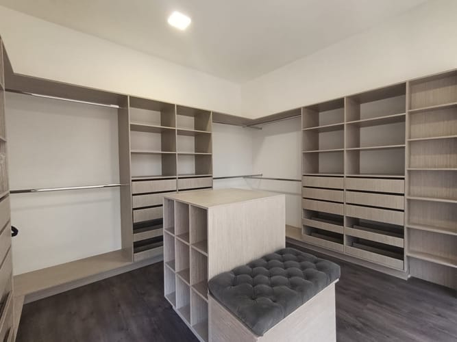 Apartamento de 3 alcobas en arriendo en El Poblado, Medellín, 277 m² · foto 12 de 20