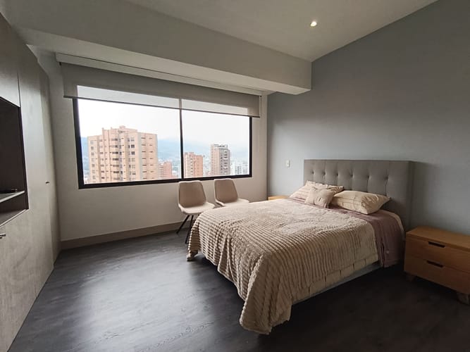 Apartamento de 3 alcobas en arriendo en El Poblado, Medellín, 277 m² · foto 14 de 20