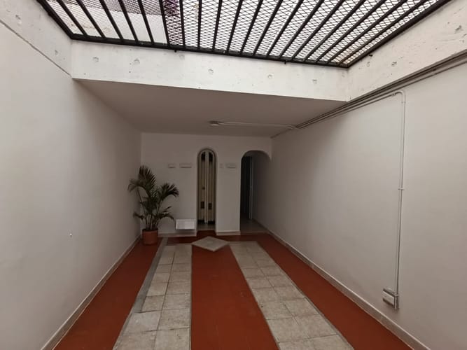 Local en arriendo en Laureles, Medellín, 52 m² · foto 2 de 16