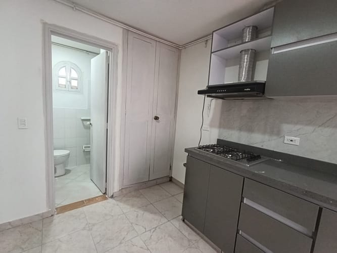 Local en arriendo en Laureles, Medellín, 52 m² · foto 5 de 16