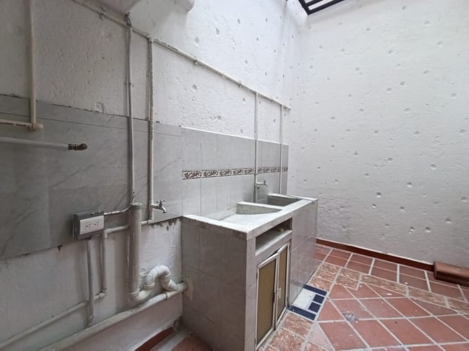 Local en arriendo en Laureles, Medellín, 52 m² · foto 12 de 16