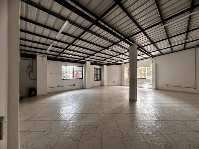 Bodega en arriendo en El Chagualo, Medellín, 120 m² · foto 4 de 17