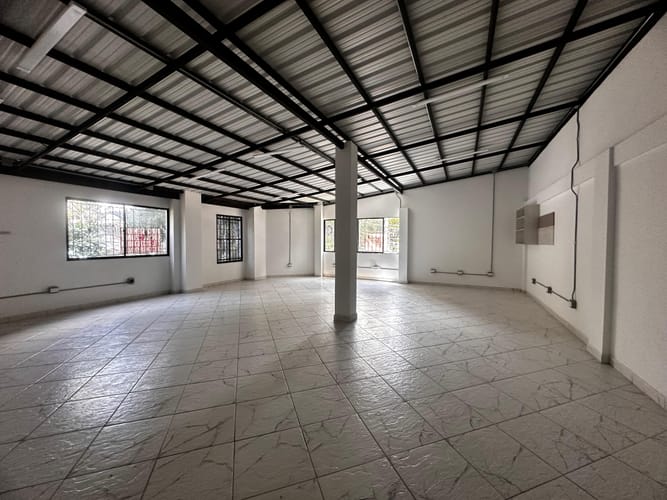 Bodega en arriendo en El Chagualo, Medellín, 120 m² · foto 5 de 17