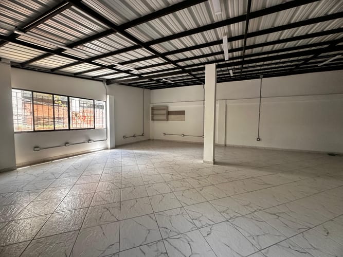 Bodega en arriendo en El Chagualo, Medellín, 120 m² · foto 7 de 17