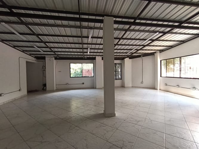 Bodega en arriendo en El Chagualo, Medellín, 120 m² · foto 15 de 17