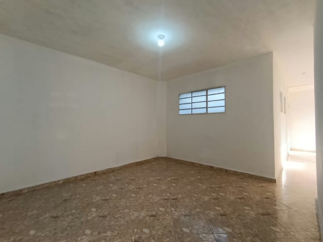 Casa de 5 alcobas en arriendo en Bombona No.1, Medellín, 133 m² · foto 10 de 20