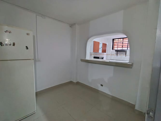 Casa de 2 alcobas en arriendo en Enciso, Medellín, 150 m² · foto 4 de 11