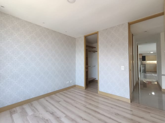 Apartamento de 3 alcobas en arriendo en Castropol, Medellín, 94 m² · foto 8 de 13