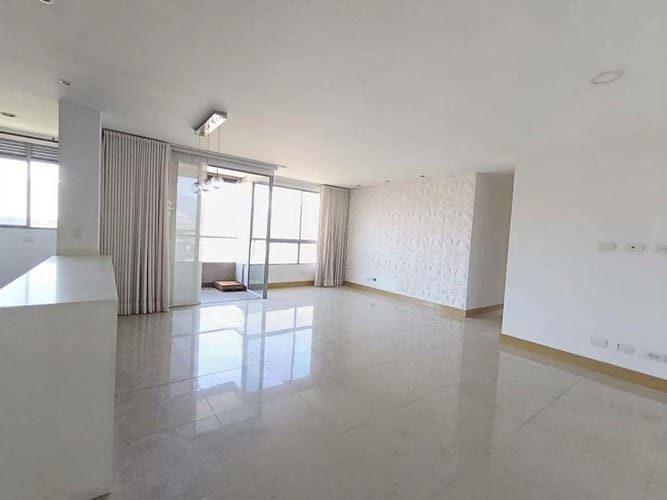 Apartamento de 3 alcobas en arriendo en Castropol, Medellín, 94 m² · foto 11 de 13