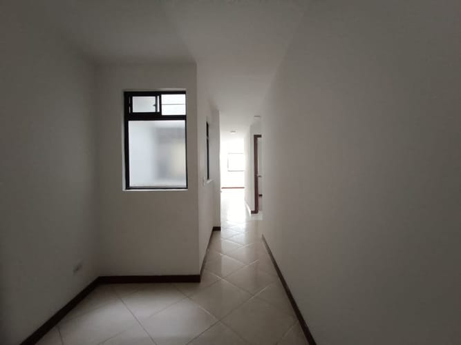 Apartamento de 3 alcobas en arriendo en Robledo, Medellín, 70 m² · foto 3 de 12