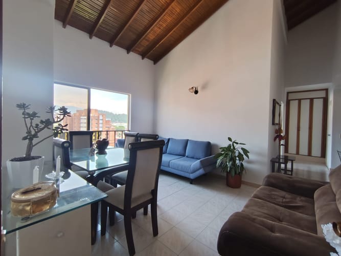 Apartamento de 3 alcobas en arriendo en Laureles, Medellín, 110 m² · foto 3 de 17