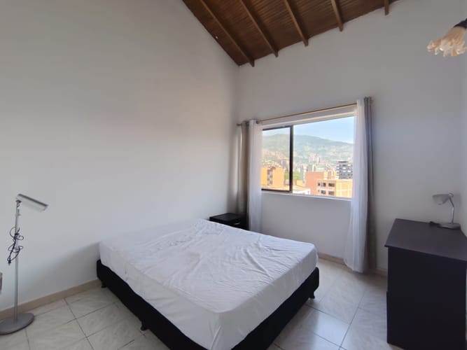Apartamento de 3 alcobas en arriendo en Laureles, Medellín, 110 m² · foto 7 de 17