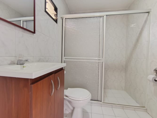 Apartamento de 3 alcobas en arriendo en Laureles, Medellín, 110 m² · foto 10 de 17