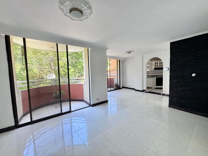 Apartamento de 3 alcobas en arriendo en Vía Las Palmas, Medellín, 120 m² · foto 2 de 20