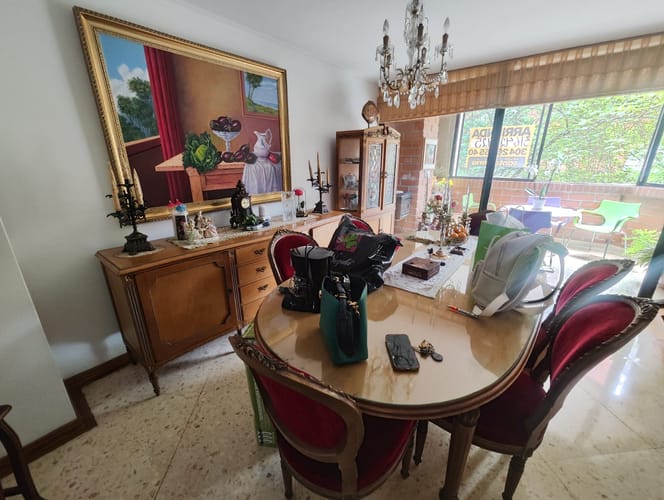 Apartamento de 3 alcobas en arriendo en Laureles, Medellín, 130 m² · foto 8 de 12