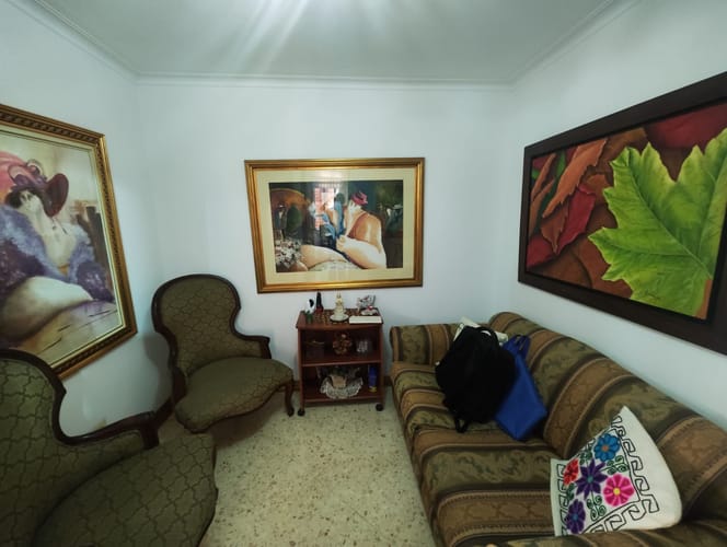 Apartamento de 3 alcobas en arriendo en Laureles, Medellín, 130 m² · foto 9 de 12