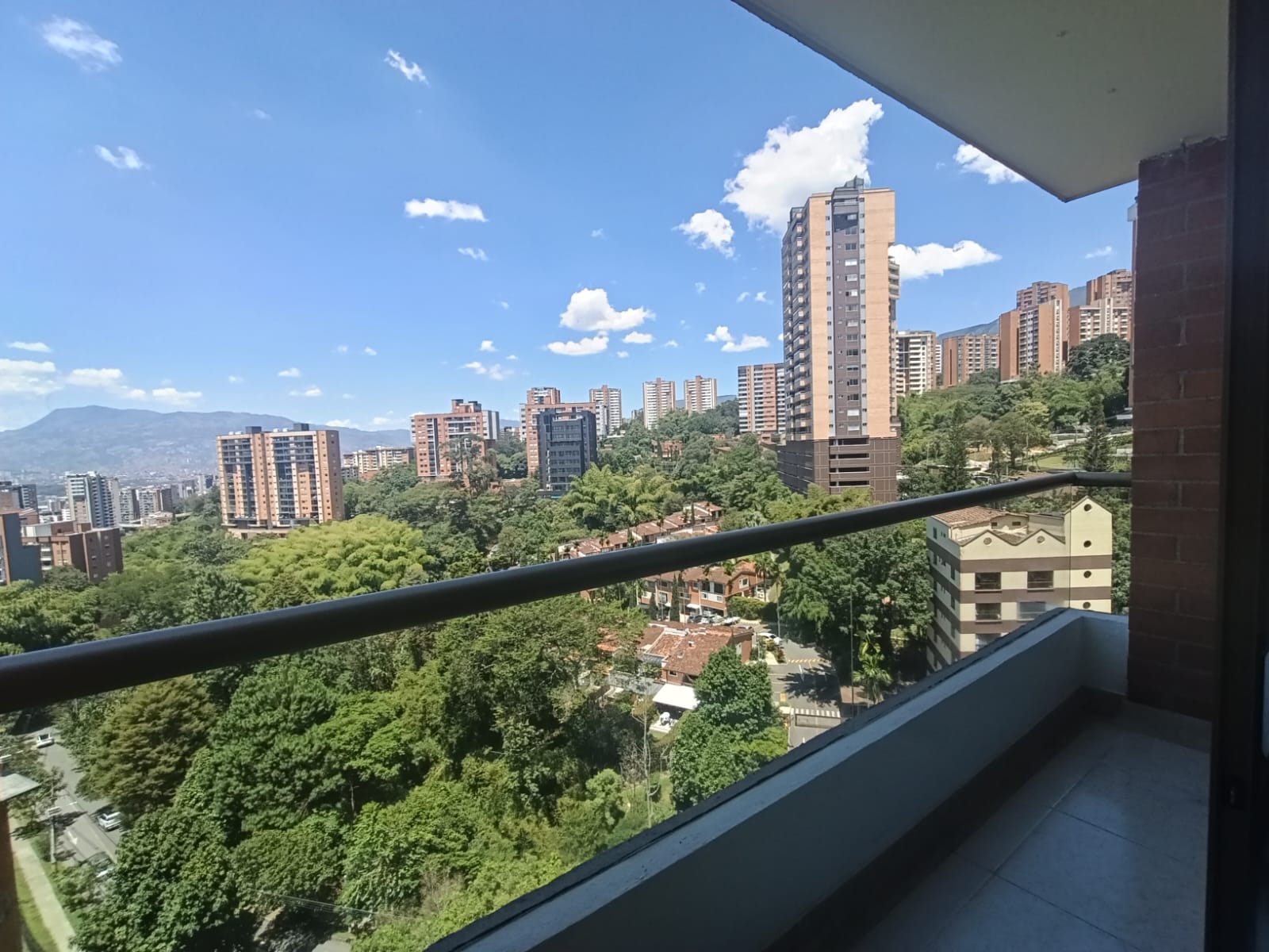 Apartamento en Arriendo en Loma del Esmeraldal, Envigado