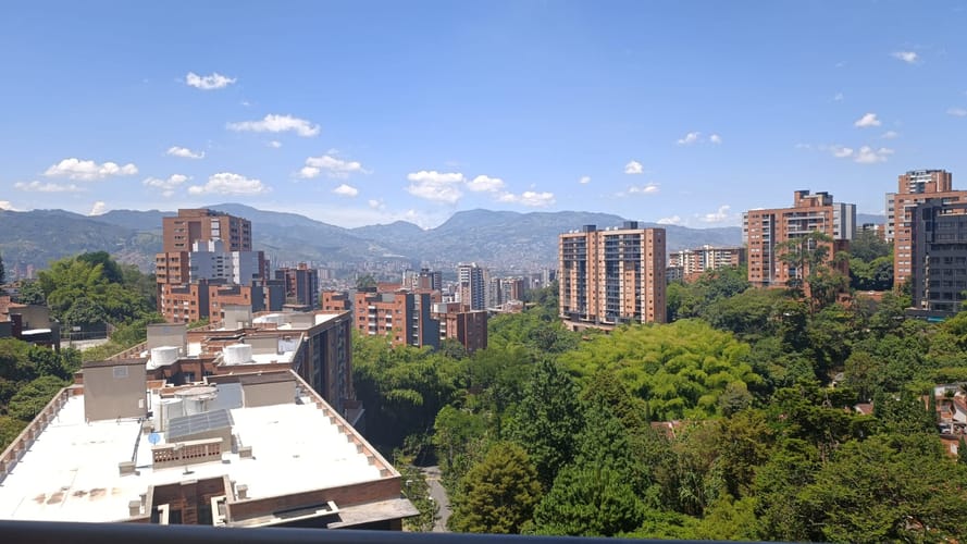 Apartamento de 2 alcobas en arriendo en Loma Del Esmeraldal, Envigado, 65 m² · foto 4 de 18