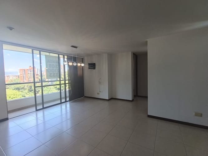 Apartamento de 2 alcobas en arriendo en Loma Del Esmeraldal, Envigado, 65 m² · foto 5 de 18