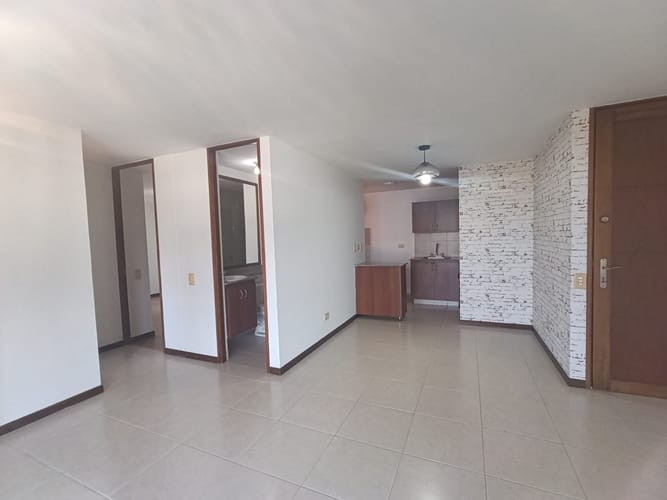 Apartamento de 2 alcobas en arriendo en Loma Del Esmeraldal, Envigado, 65 m² · foto 7 de 18
