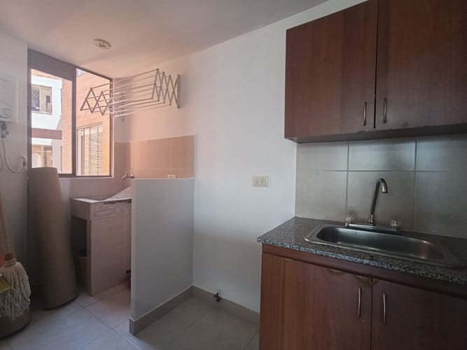 Apartamento de 2 alcobas en arriendo en Loma Del Esmeraldal, Envigado, 65 m² · foto 10 de 18
